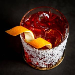 Negroni Cocktail mit Turm Gin